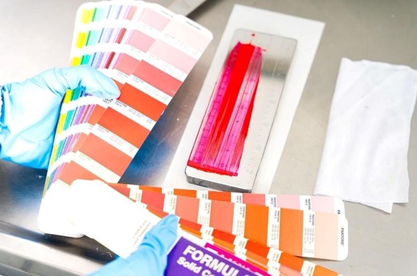 Medición de color en tintas serigráficas